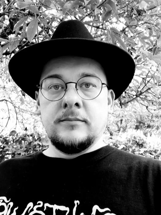 Jakub Rebelka na stoisku NSC podczas 33. MFKiG